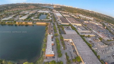 Beautiful 1 bedroom, 1 bath condo located in a desirable 55+ - photo 16