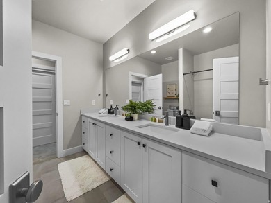 BUILT & Ready to occupy! Experience year-round mountain living - photo 17