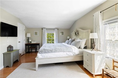 This beautifully maintained home truly shows the care and pride - photo 18