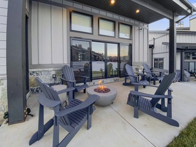 BUILT & Ready to occupy! Experience year-round mountain living - photo 20