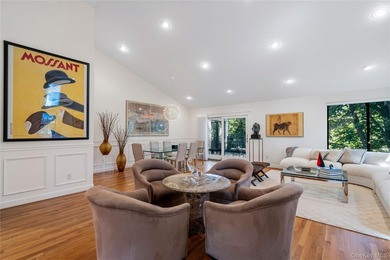 Nestled on a quiet cul-de-sac within the prestigious Estates I - photo 3