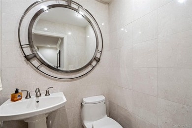 Nestled on a quiet cul-de-sac within the prestigious Estates I - photo 8