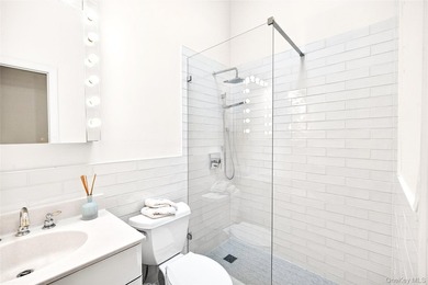 COUNTRY CLUB PROPER - Meticulously maintained detached Colonial - photo 28
