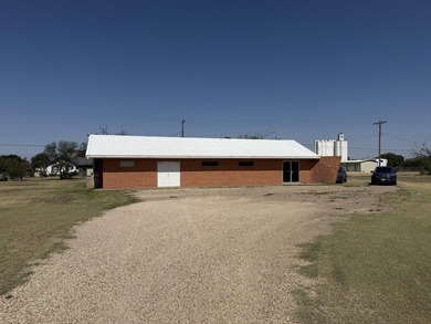 This nice 2800 sf church building is ready for whatever use you - photo 1