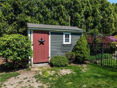 This beautifully maintained home truly shows the care and pride - photo 31
