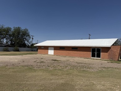 This nice 2800 sf church building is ready for whatever use you - photo 2