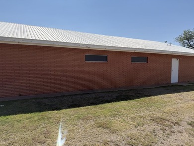 This nice 2800 sf church building is ready for whatever use you - photo 4