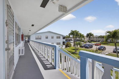 Welcome to this beautifully maintained 1-bedroom, 1.5-bath - photo 5