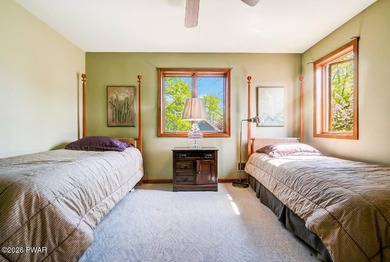 Splendor on the lake! A beautiful manicured, level lot on a - photo 38