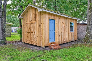 Beautifully renovated brick ranch home tucked away in the heart - photo 39