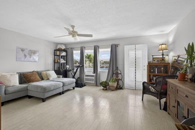 Welcome to this beautifully maintained 1-bedroom, 1.5-bath - photo 10