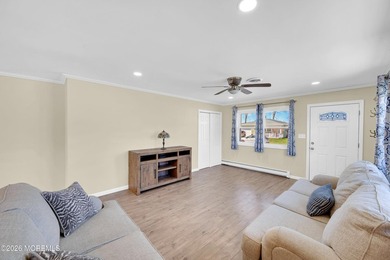 BUYERS UNABLE TO CLOSE - Updated Yellowstone model offering 2 - photo 6