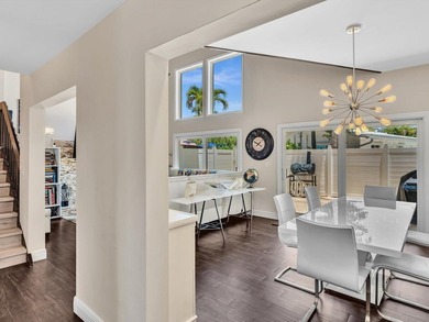 As seen on TV! Soaring wood vaulted ceilings, fully remodeled - photo 12