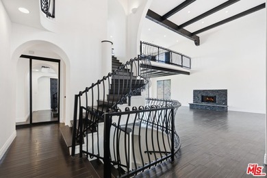 Perched atop the prestigious Hollywood Hills above Sunset Plaza - photo 17