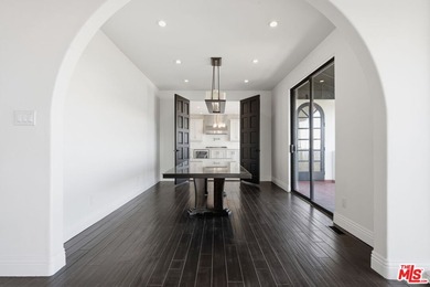 Perched atop the prestigious Hollywood Hills above Sunset Plaza - photo 21