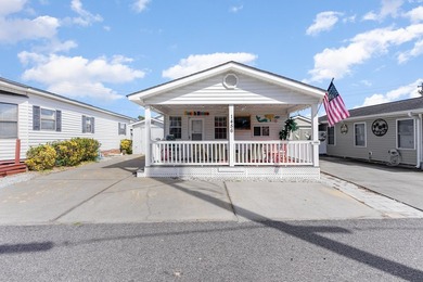 Cozy 2BR/1BA conversion located within the prestigious and - photo 3