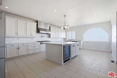 Perched atop the prestigious Hollywood Hills above Sunset Plaza - photo 24