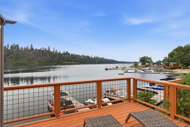 Beautiful FULLY FURNISHED Park Model right on Williams Lake! - photo 25