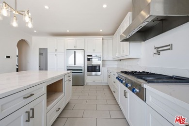 Perched atop the prestigious Hollywood Hills above Sunset Plaza - photo 26
