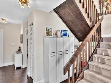 As seen on TV! Soaring wood vaulted ceilings, fully remodeled - photo 29