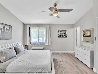 As seen on TV! Soaring wood vaulted ceilings, fully remodeled - photo 36