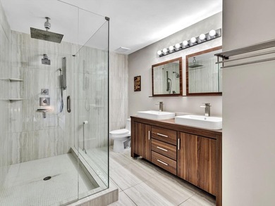 As seen on TV! Soaring wood vaulted ceilings, fully remodeled - photo 39