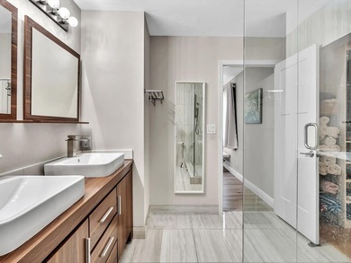 As seen on TV! Soaring wood vaulted ceilings, fully remodeled - photo 40