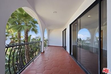 Perched atop the prestigious Hollywood Hills above Sunset Plaza - photo 42