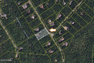 Beautifully Maintained & Spacious Colonial on a Private - photo 42