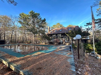 Custom built, never rented, immediate equity. 15 Dongan Way is a - photo 3