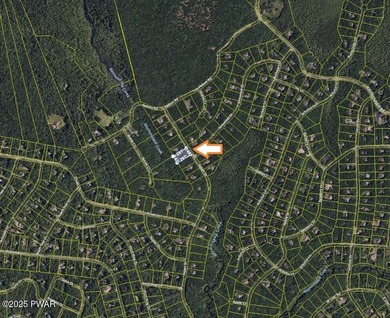 Beautifully Maintained & Spacious Colonial on a Private - photo 43