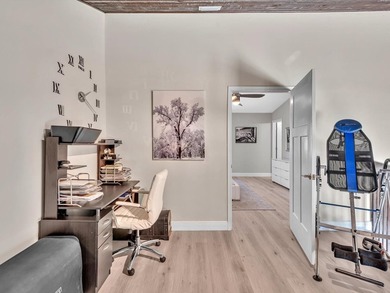 As seen on TV! Soaring wood vaulted ceilings, fully remodeled - photo 45