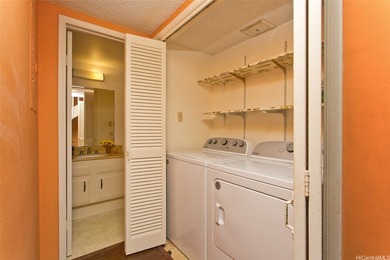 Always desirable Mariners Village 3! This townhouse is priced to - photo 9