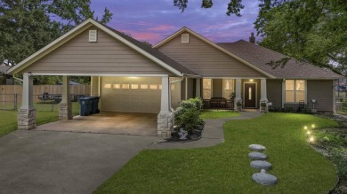 Lake Home For Sale in Chandler, Texas