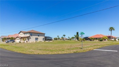 Beautiful corner lot in this close knit community with tons of - photo 6