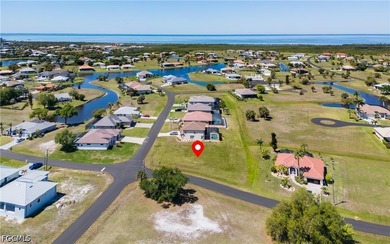 Beautiful corner lot in this close knit community with tons of - photo 10