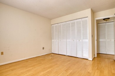 MOTIVATED SELLER. 1/1 condo with a full view of the lake off - photo 7