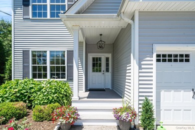 Beautiful 4-bedroom, 2.5-bath Colonial offering spacious living - photo 4