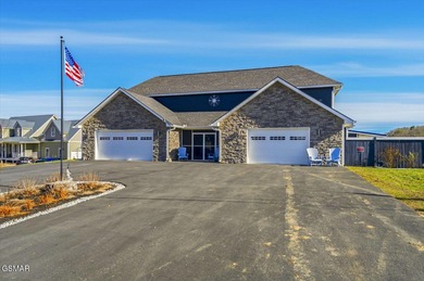 Douglas Lake Home For Sale in Dandridge Tennessee