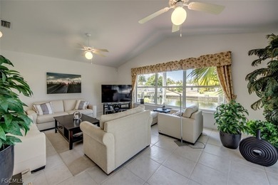 Welcome to this great west facing pool home on a direct access - photo 19