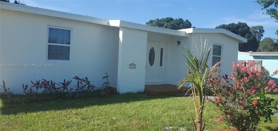 St. Lucie River Home For Sale in Port Saint Lucie Florida