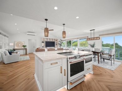 Welcome to 50 Eono Place where refined design meets the - photo 5