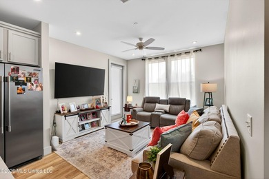 Owners have purchased a new home and are MOTIVATED! Welcome to - photo 11