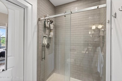 Owners have purchased a new home and are MOTIVATED! Welcome to - photo 18