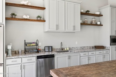 Owners have purchased a new home and are MOTIVATED! Welcome to - photo 24