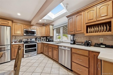 Welcome home to this beautifully updated and well maintained - photo 29