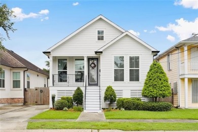Lake Home For Sale in New Orleans, Louisiana
