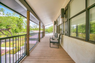 Completely remodeled 3-bedroom, 3-bathroom lake house offering - photo 36