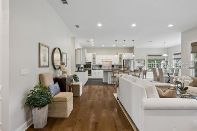 Welcome to 395 Castaway! Immaculate one-level living meets the - photo 7