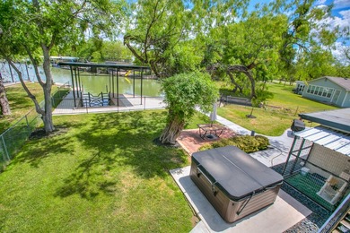 Completely remodeled 3-bedroom, 3-bathroom lake house offering - photo 38